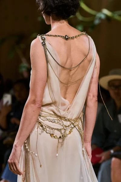 Look 124